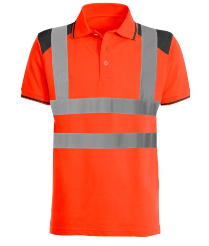 Zweifariges gut sichtbares Poloshirt mit reflektierenden Baendern, kontrastreichen Details an Shultern, Kragen und unterm Aerml. Zertifiziert nach EN 20471. Farbe Orange
